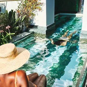 Gorgeous George By Design ™ ***** Cape Town