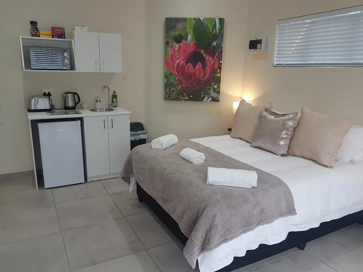 Sharon'S House: Modern Self-Catering Rooms Cape Town